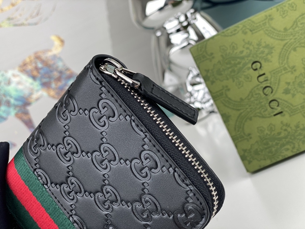 グッチ財布コピー内部構造